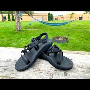 Chacos zcloud black - great condition